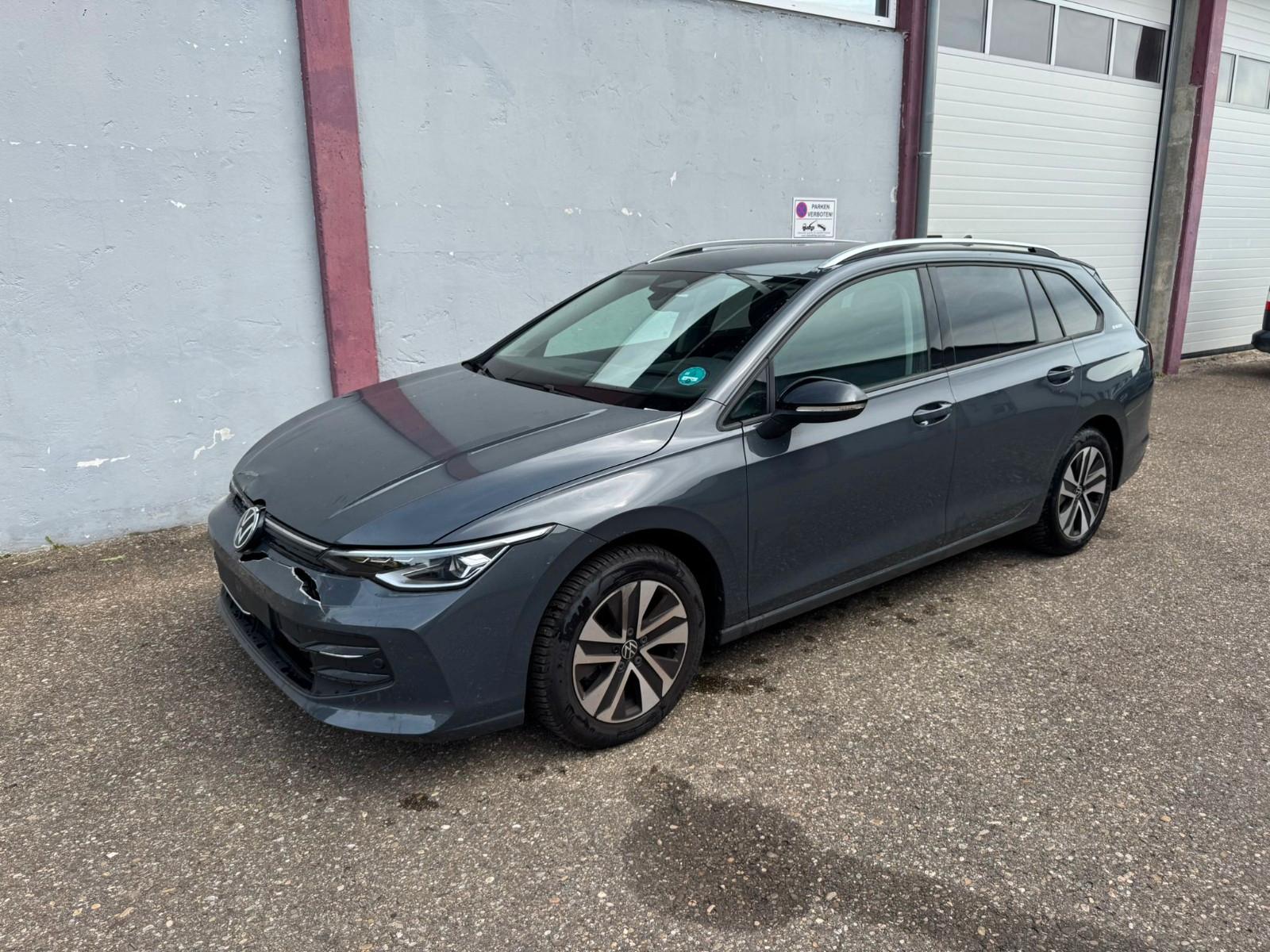 Volkswagen Golf VIII Variant 1.5 TSI 110 kW Energy