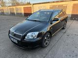 Toyota Avensis Combi Executive 2.4-l-VVT-i Automati... - Toyota Avensis: Standheizung
