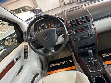 MYAUTOCENTER – Gebraucht- und Jahreswagen mit Werkstattservice in Pfaffenhofen Mercedes-Benz A 150 *Klima*Elegance*Automatik*TÜV*