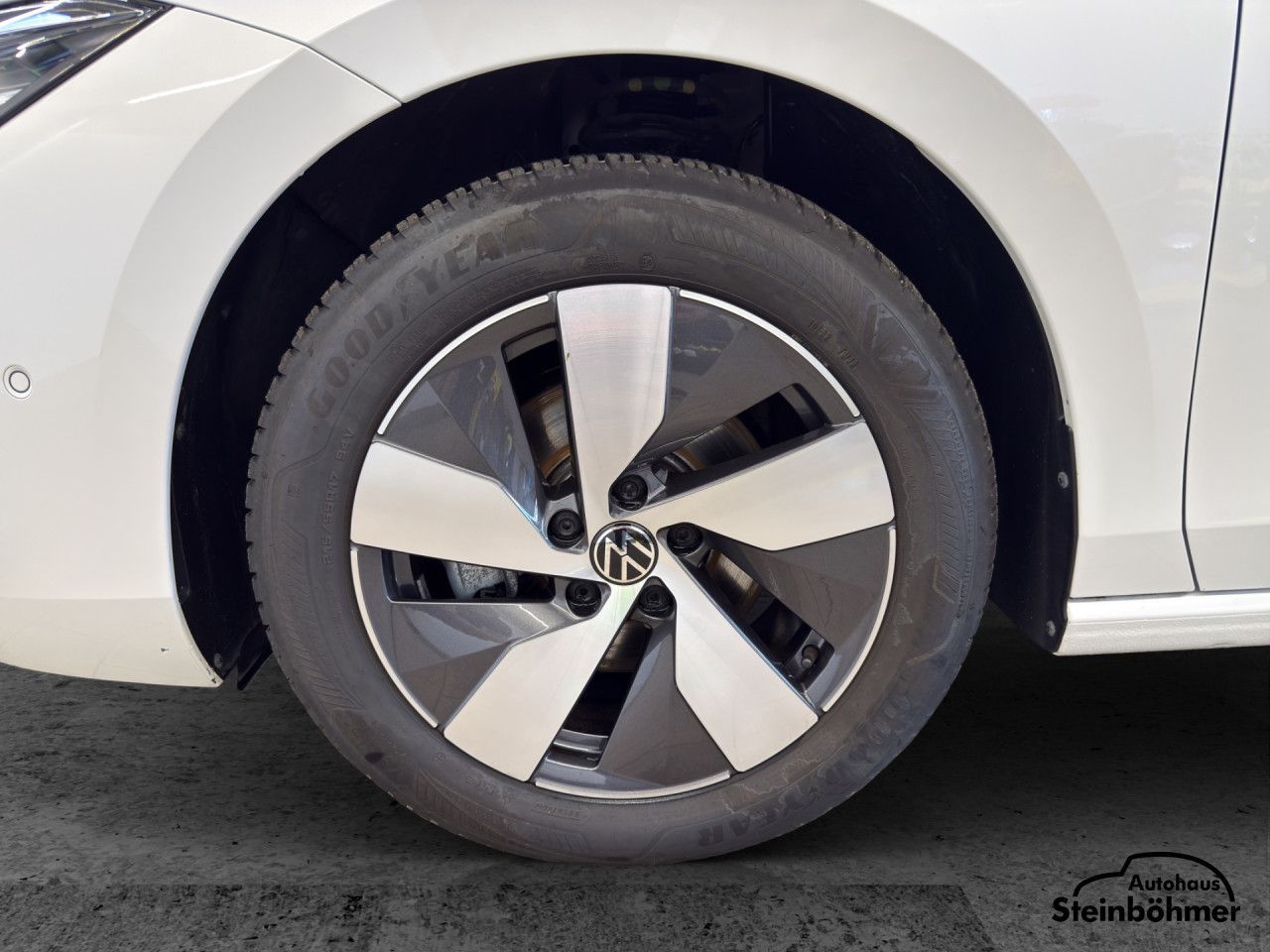 Volkswagen Passat - Bild 12