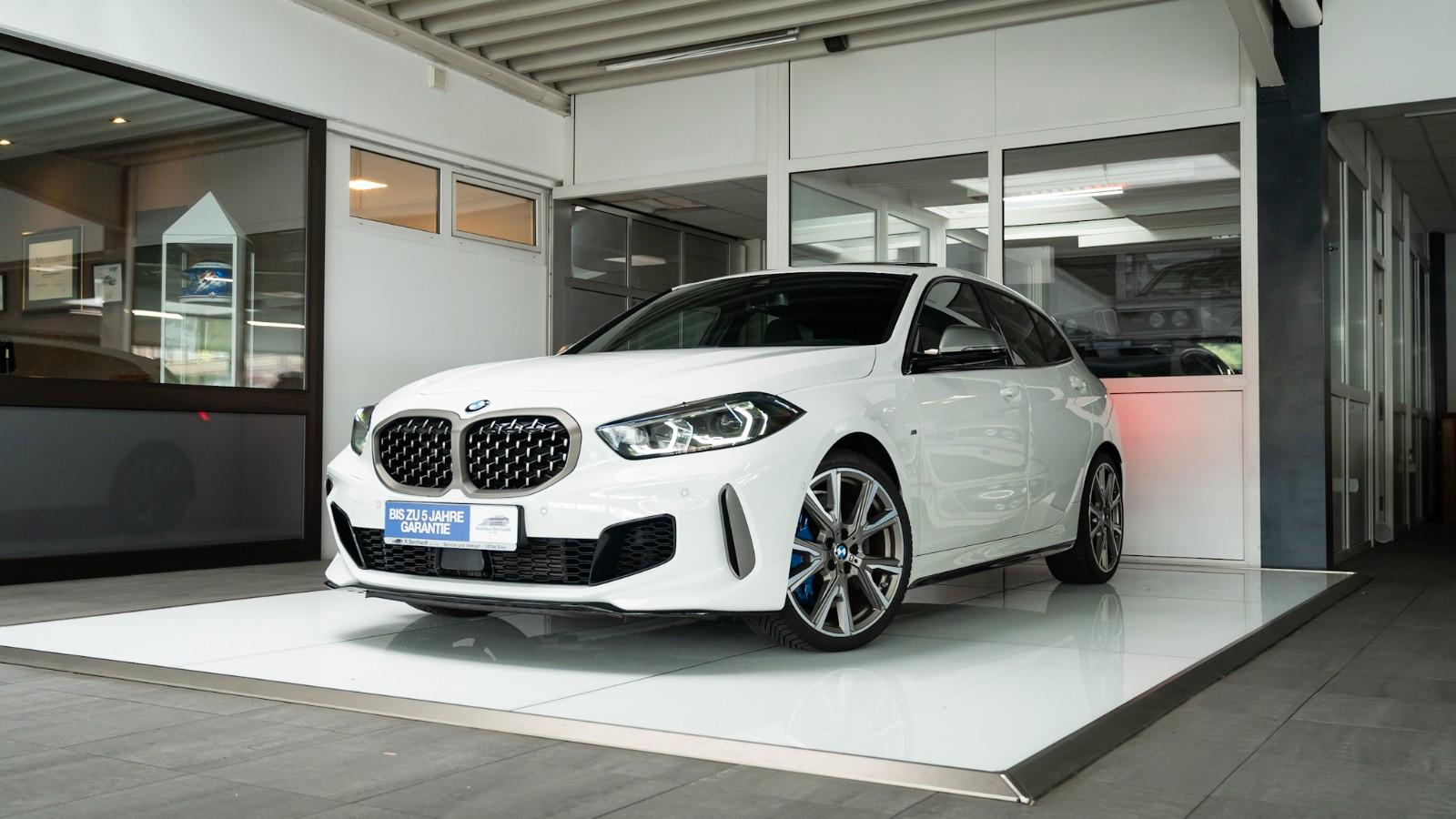 BMW M135i  xDrive Harm&Kard PanoDach MSitz HeadUp