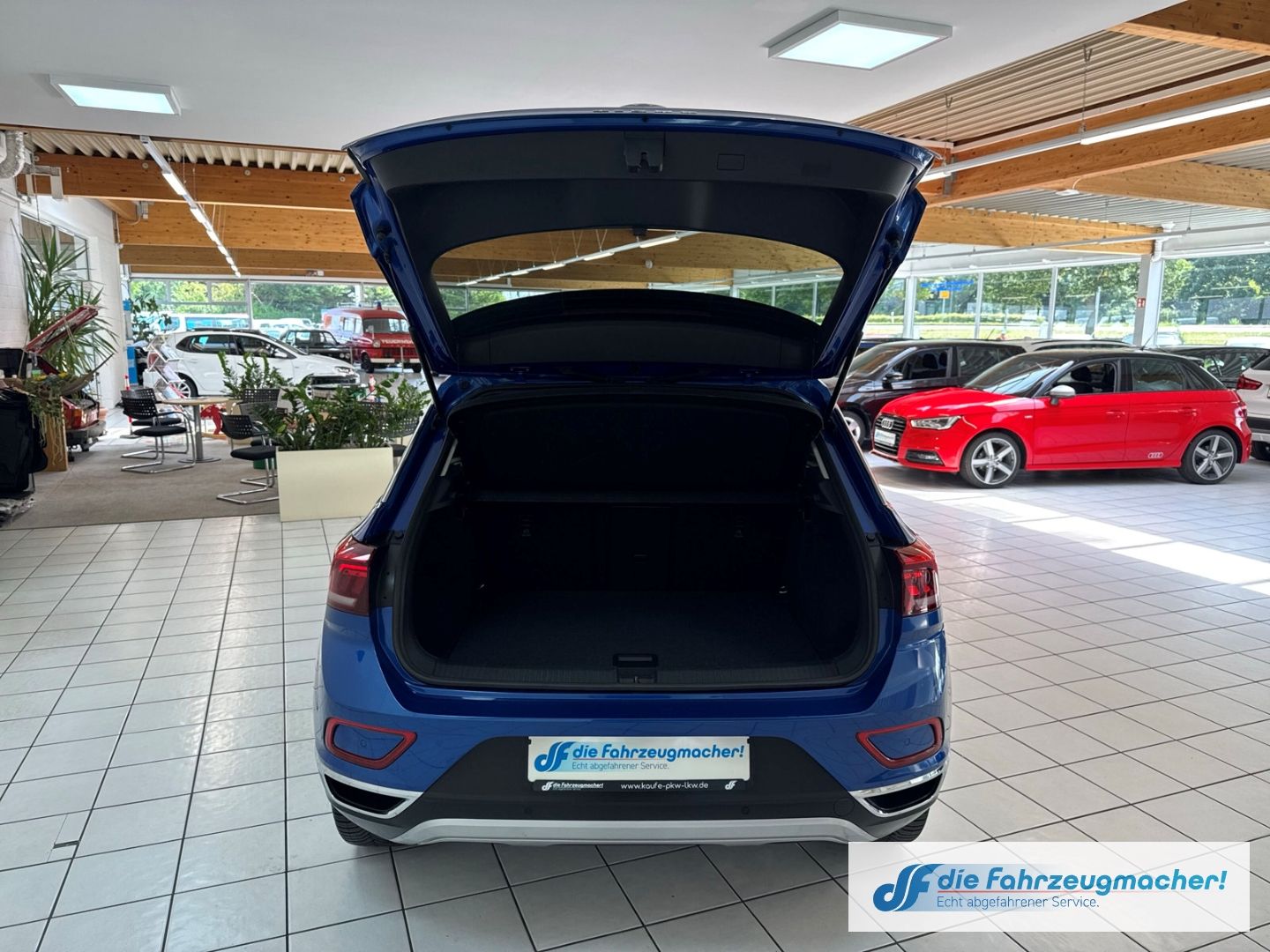Fahrzeugabbildung Volkswagen T-Roc Style 2.0 TDI EU6d StandHZG Digitales Cock