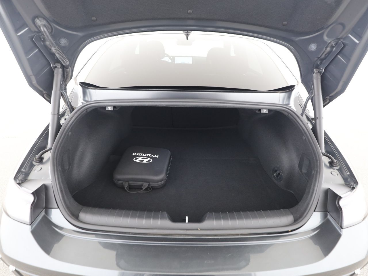 Hyundai IONIQ 6 – Bild 16
