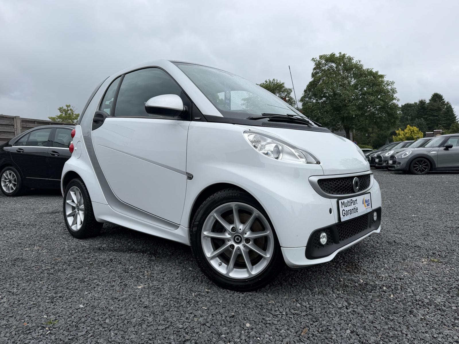 Smart fortwo MHD/KLIMA/PANO/SHZ/SERVO/2.HD/89TKM