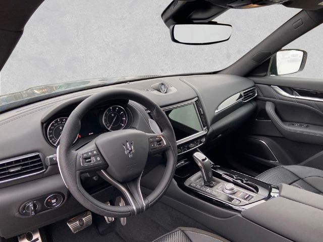 Fahrzeugabbildung Maserati Levante GT Hybrid AWD MJ23 ACC LED