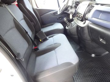 Opel Vivaro - 12