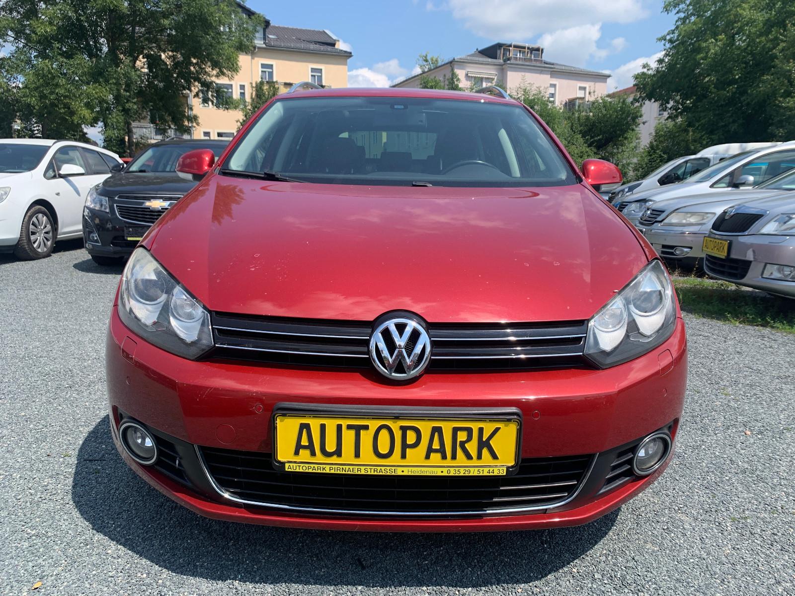 Volkswagen Golf 2010 — rear view