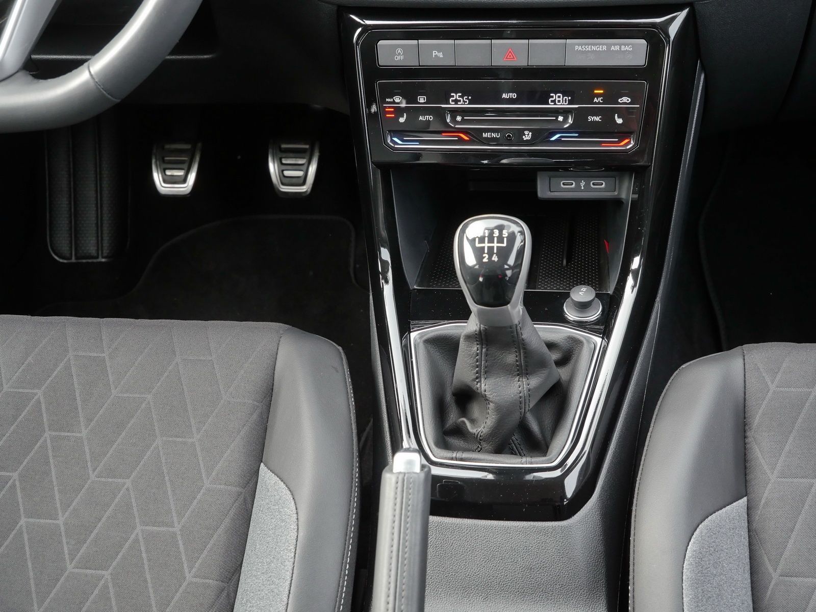 Volkswagen T-Cross - Bild 7