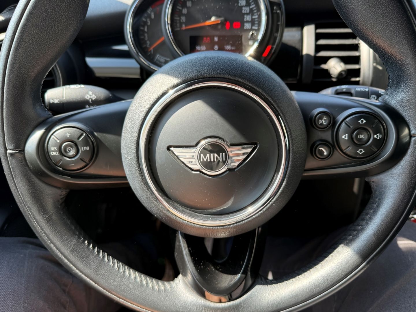 Fahrzeugabbildung MINI Cooper Mini  Seven Chili 1.5 One