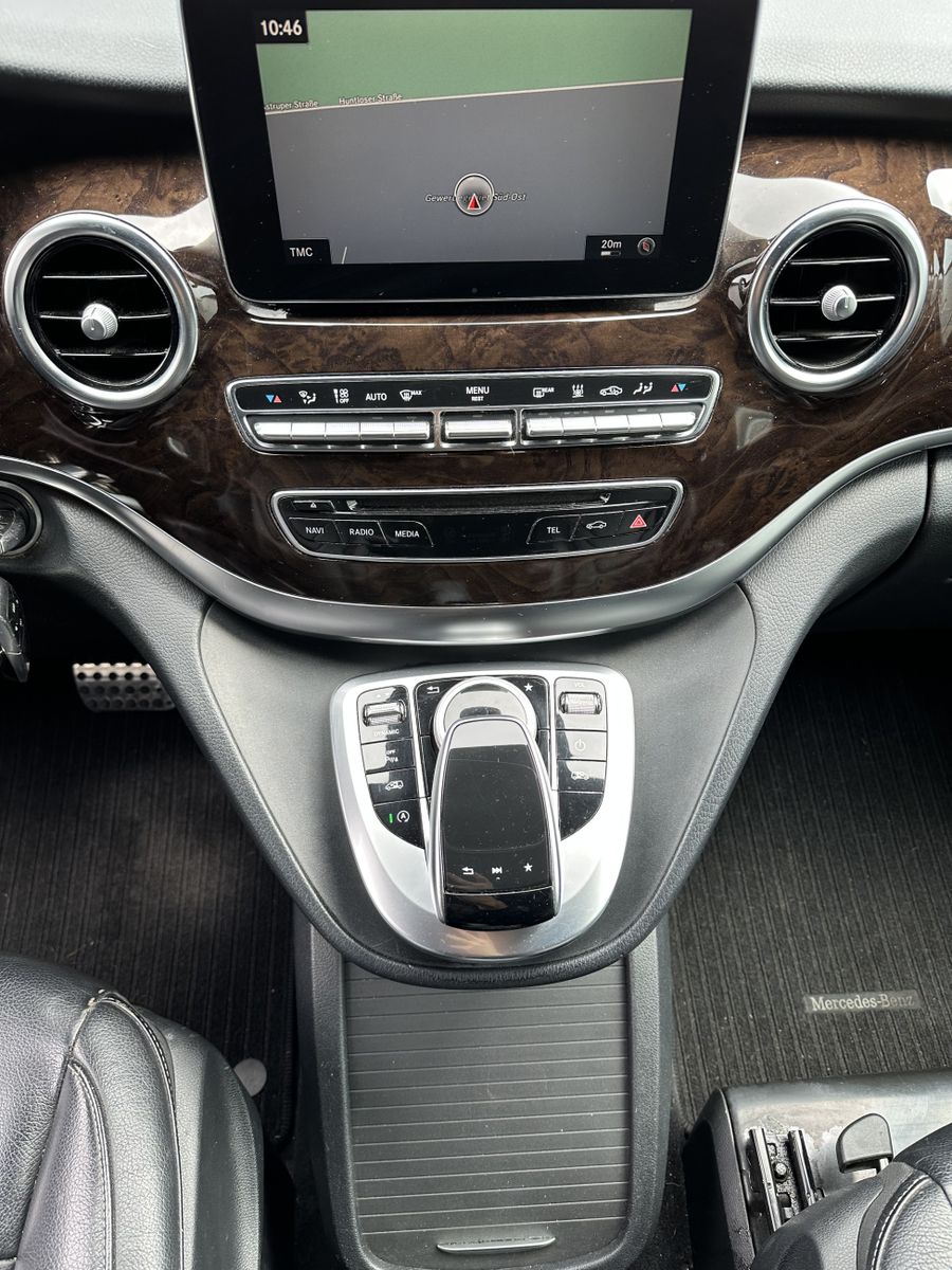 Fahrzeugabbildung Mercedes-Benz V 250 CDI Avantgarde NAV+LED+AHK+BURMESTER+360°+