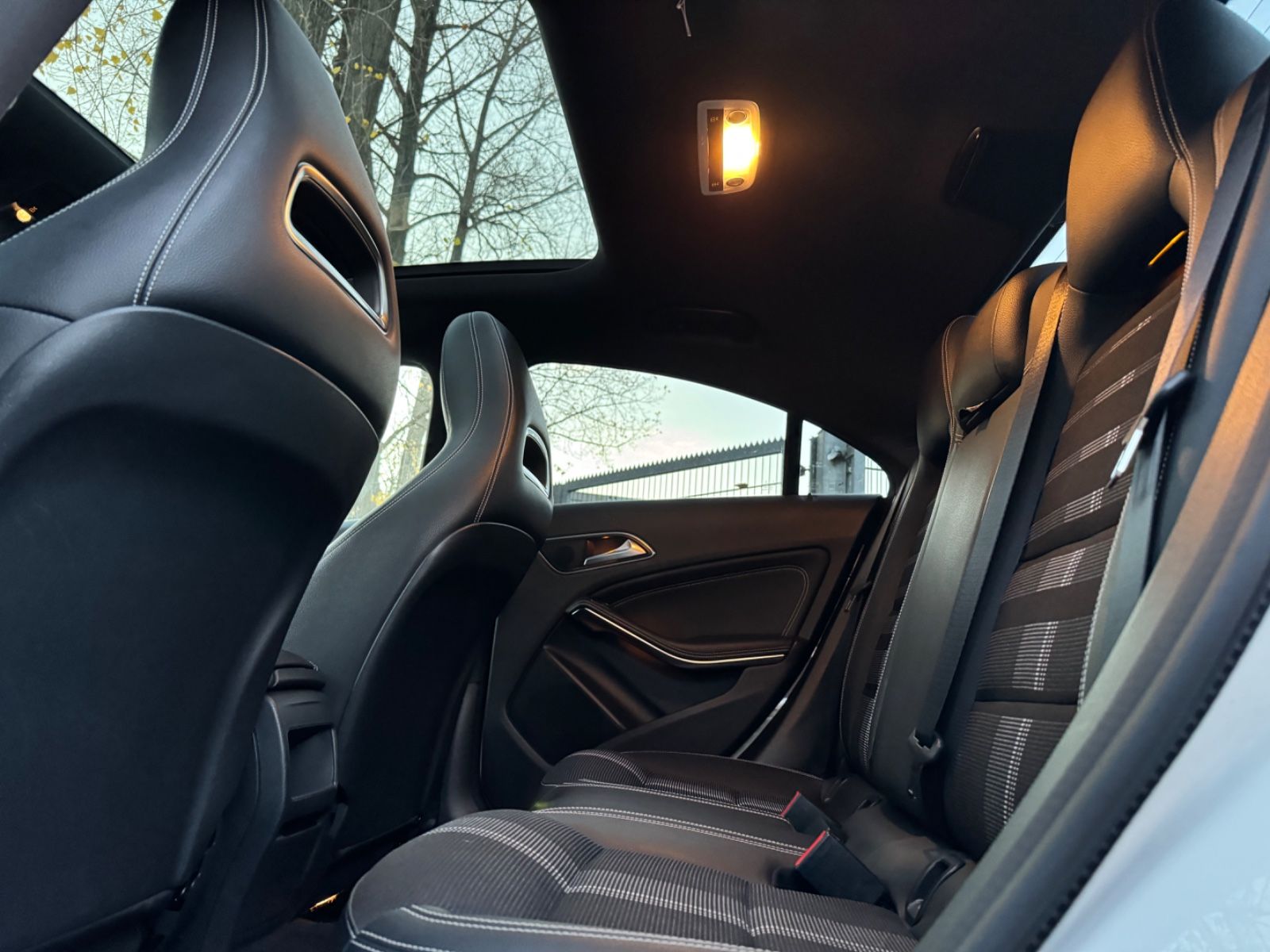 Fahrzeugabbildung Mercedes-Benz CLA 180*PANO*LED*CARPLAY*CAM*NAVI