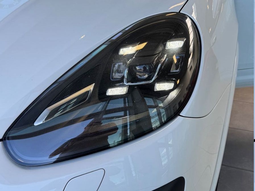 Fahrzeugabbildung Porsche Cayenne Turbo/PCCB/Panodach/Burmester/Voll!