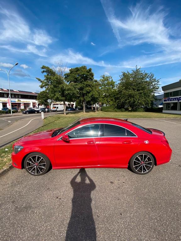 Mercedes-Benz CLA 200