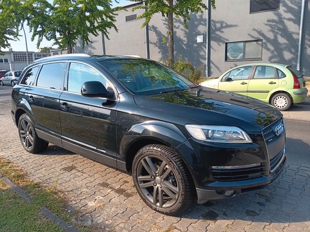 Audi Q7 3.0 TDI (DPF) quattro tiptronic