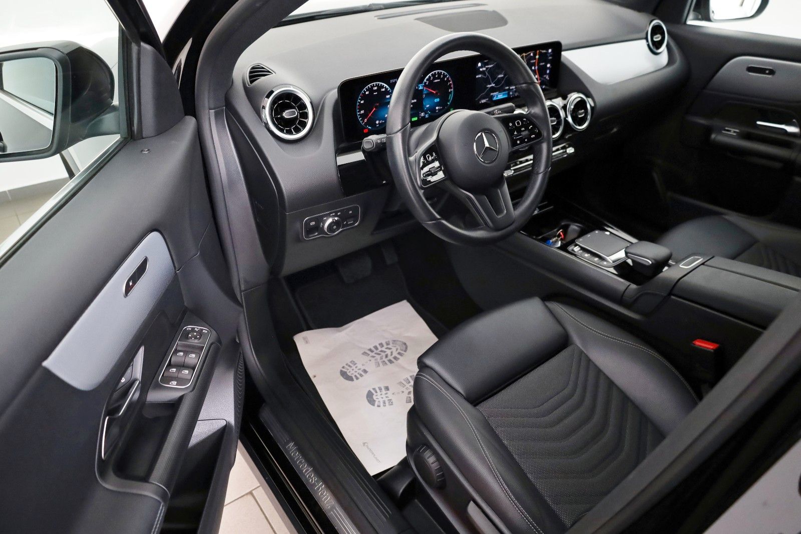 Fahrzeugabbildung Mercedes-Benz GLA 250 e,Style, T.Leder,Navi,LED,Carplay,Kamera