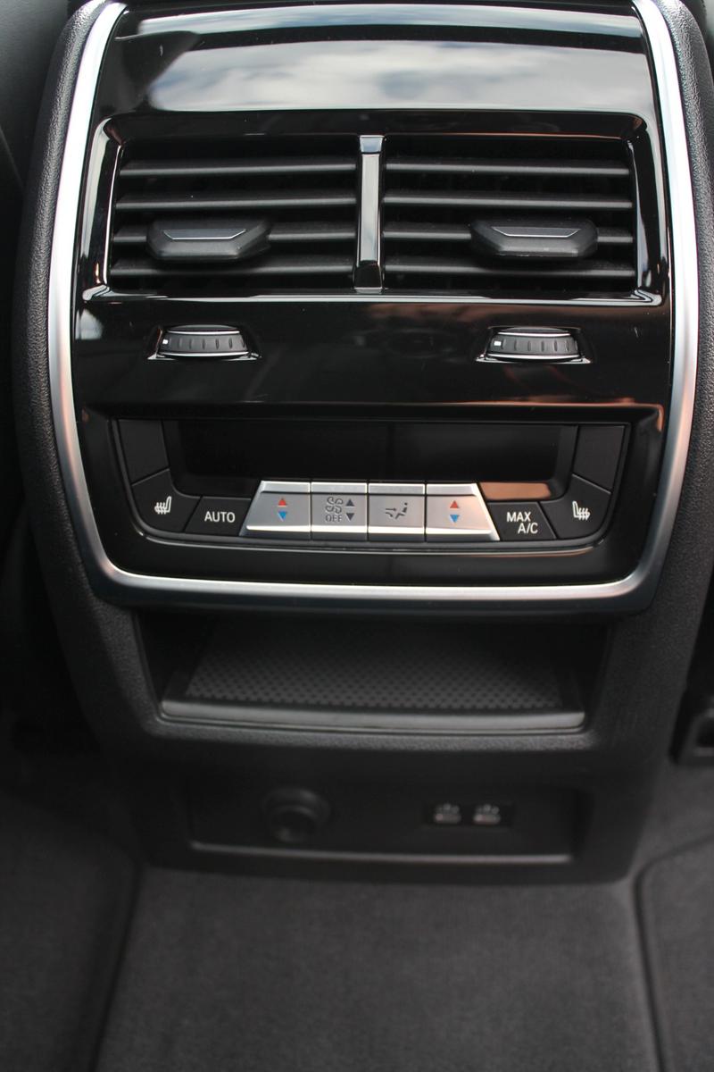 BMW X5 M60i xDrive M SPORT STANDH MASSAGE 360° VOLL