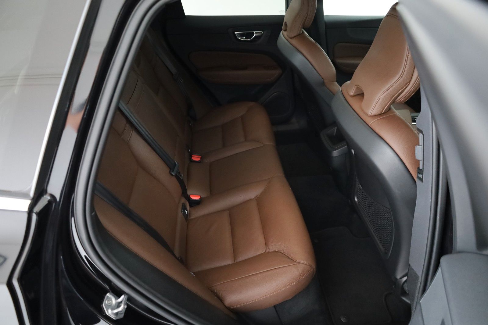 Fahrzeugabbildung Volvo XC 60 Momentum Pro Geartr.Leder,Navi,SH, Kamera