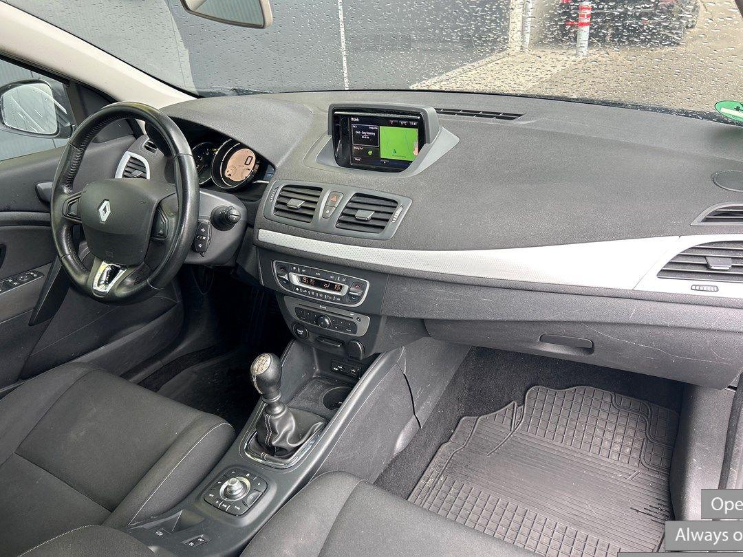 Renault Megane 2014 — photo 17