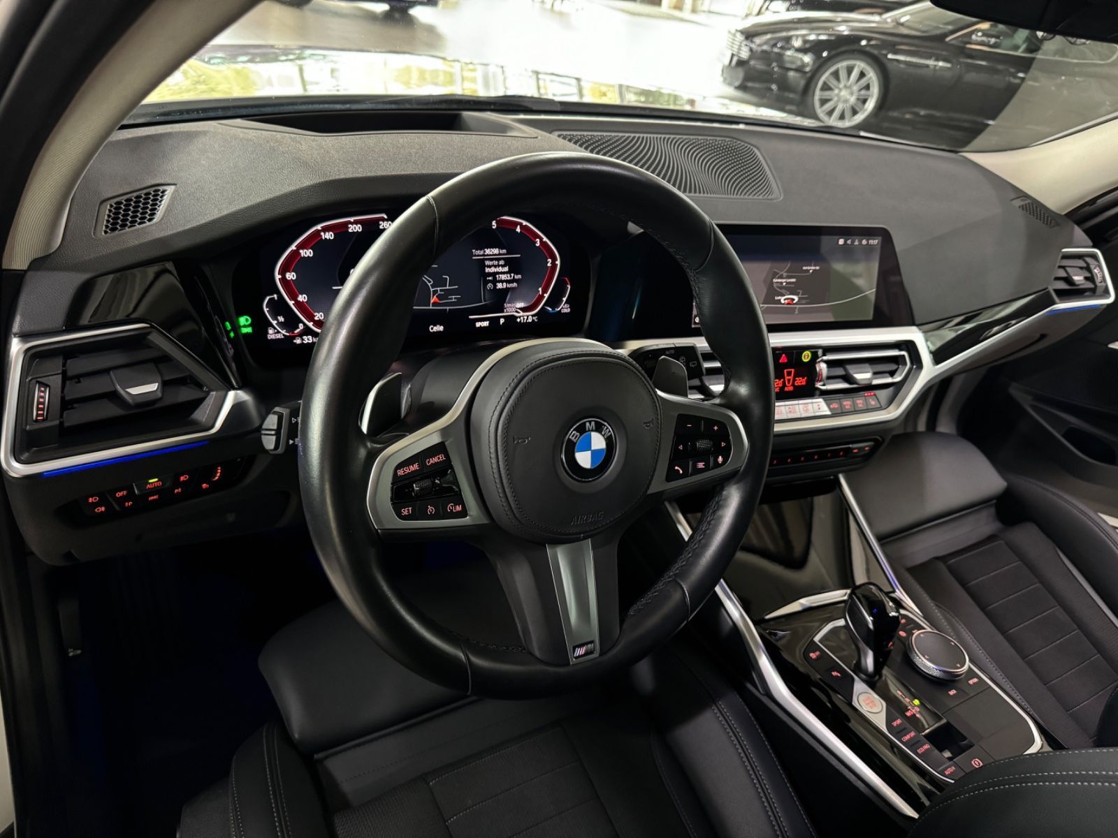 Fahrzeugabbildung BMW 320d xD Sport Line Kamera Laser HUD HiFi Komfort