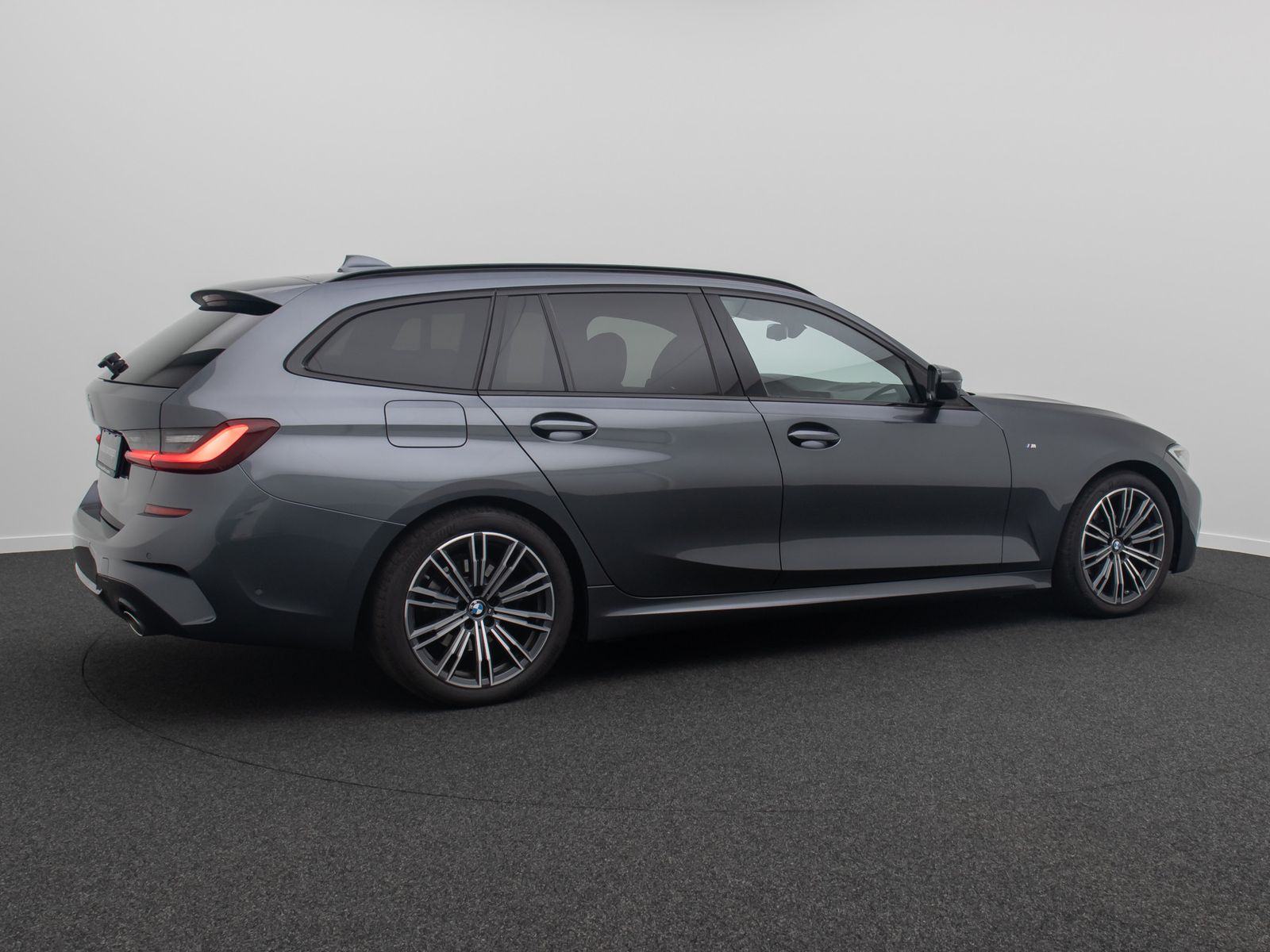 Fahrzeugabbildung BMW 318d M Sport Navi LED AHK DAB FernlichtAss