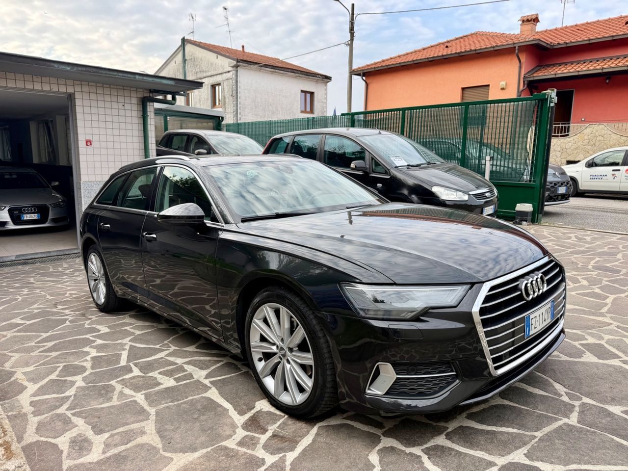 Audi A6 Avant 40 2.0 TDI S tronic Business Desig imagem 3