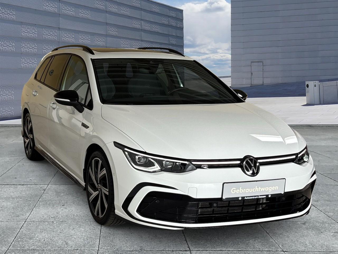 Volkswagen Golf VIII Variant 1.5 eTSI R-Line OPF DSG+DAB+RS