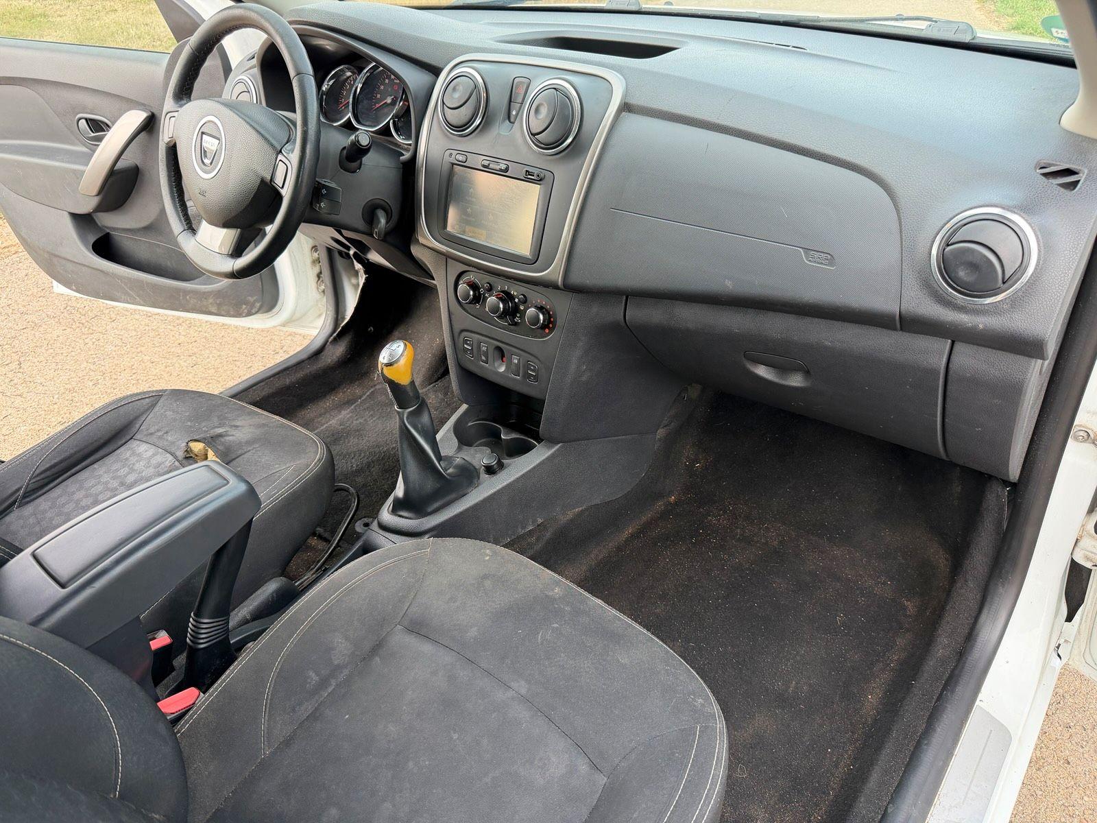 Dacia Logan 2015 — photo 10