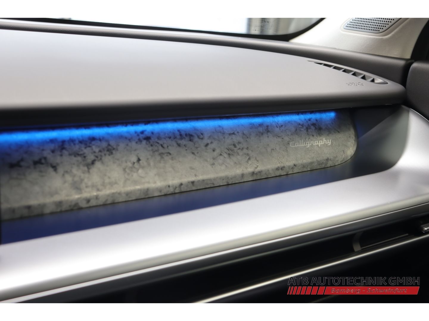 Fahrzeugabbildung Hyundai IONIQ 9 7-Sitzer MY26 110 kWh 307 PS 4WD UNIQ