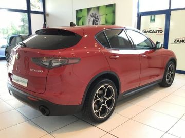 Alfa-Romeo Stelvio - 8