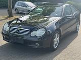 Mercedes-Benz C 200 K SPORTCOUPE*AUTOM*KLIMAA*PANO*NUR 96.TKM* - Mercedes-Benz C 200: Sportcoupe