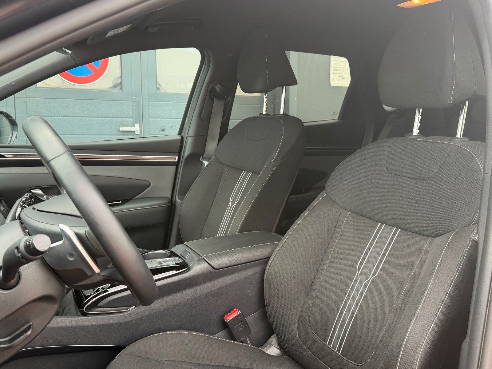 Fahrzeugabbildung Hyundai TUCSON 1.6 T-GDI 48V Blackline *8-fach*ACC*AHK*