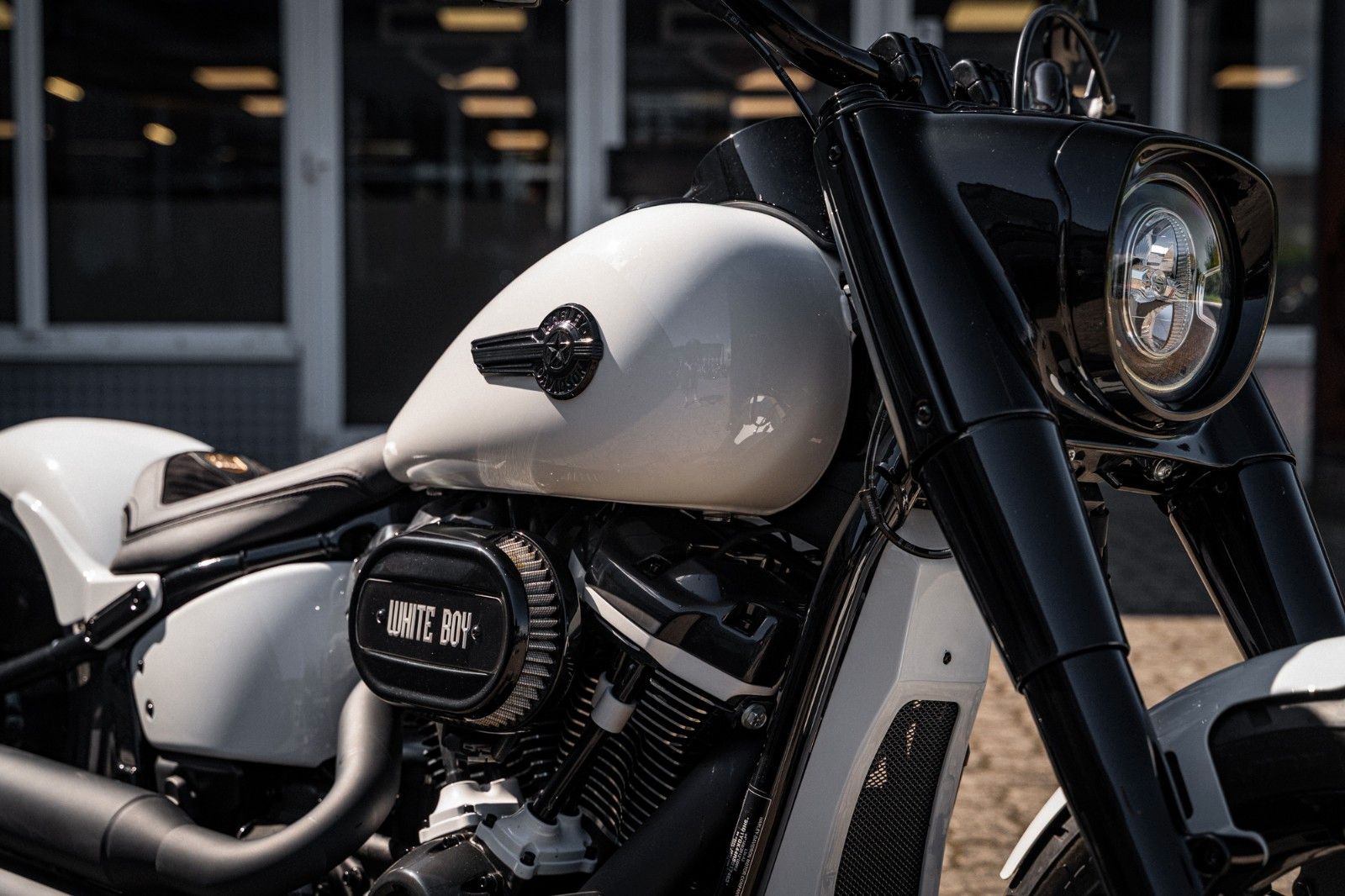 Fahrzeugabbildung Harley-Davidson WHITE FAT BOY FLFBS 114 MY24 -KESSTECH-