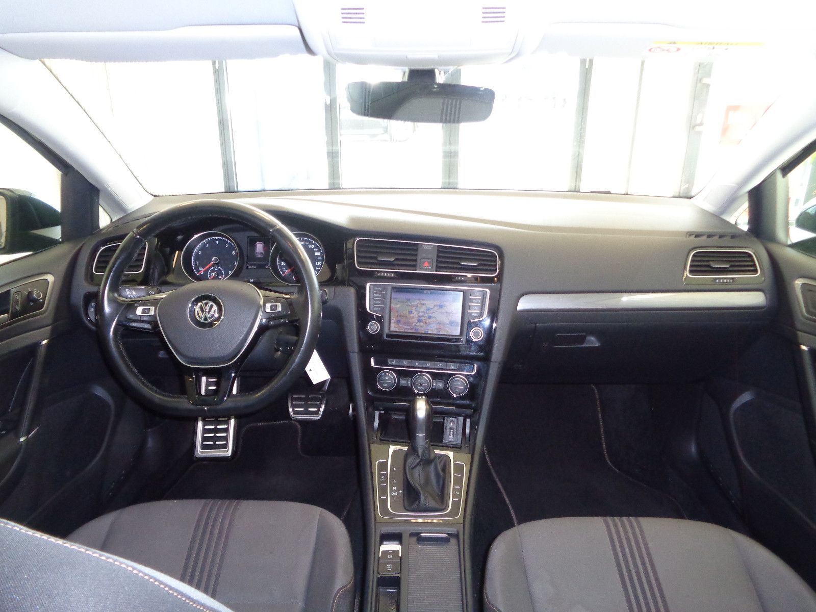 Fahrzeugabbildung Volkswagen Golf Variant 1.4 TSI / NAVI / KLIMA / AHK