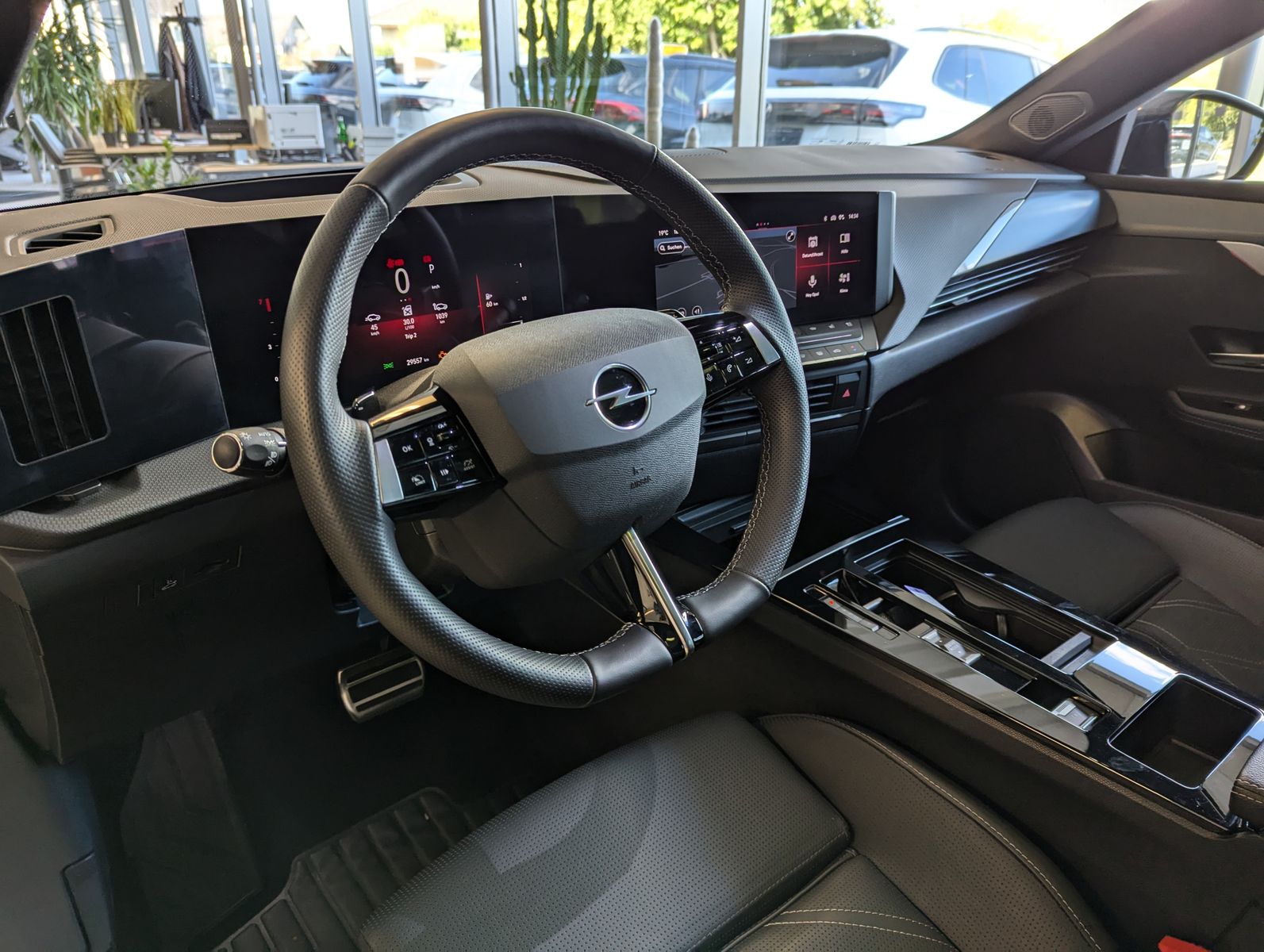 OPEL Astra 1.2 Ultimate Leder-Nappa Sitzlüft AHK Pano - Image 21