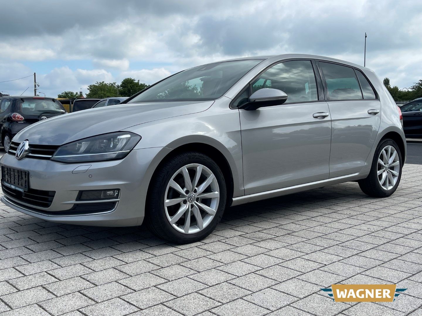 Fahrzeugabbildung Volkswagen Golf VII Highline BMT Klimaautomatik Bi-Xenon