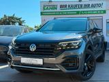 Volkswagen Touareg 3.0 TSI R-Line 4Motion - Volkswagen Touareg mit Benzin-Antrieb: Geländewagen, Automatik