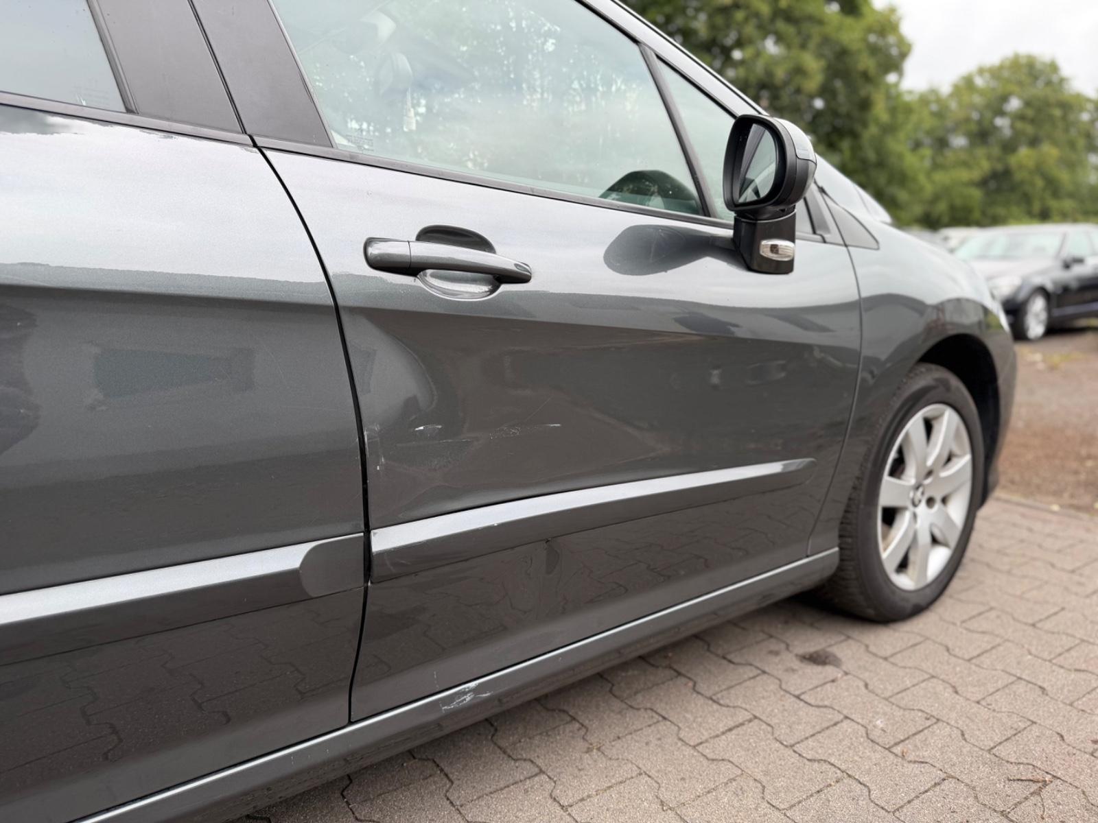 Peugeot 308 2012 — photo 9