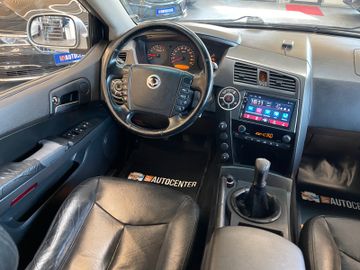 Ssangyong Kyron  Xdi 4x4 *KLIMAAUTOMATIK*LEDER*TÜV-102025