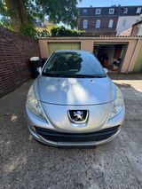 Peugeot 207  Zuverlässiger Cityflitzer mi... - Peugeot 104 mit Benzin-Antrieb