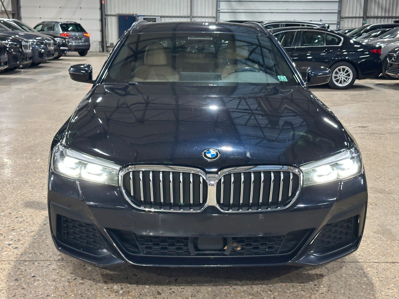 BMW 530 5 Touring 530 e xDrive imagem 2