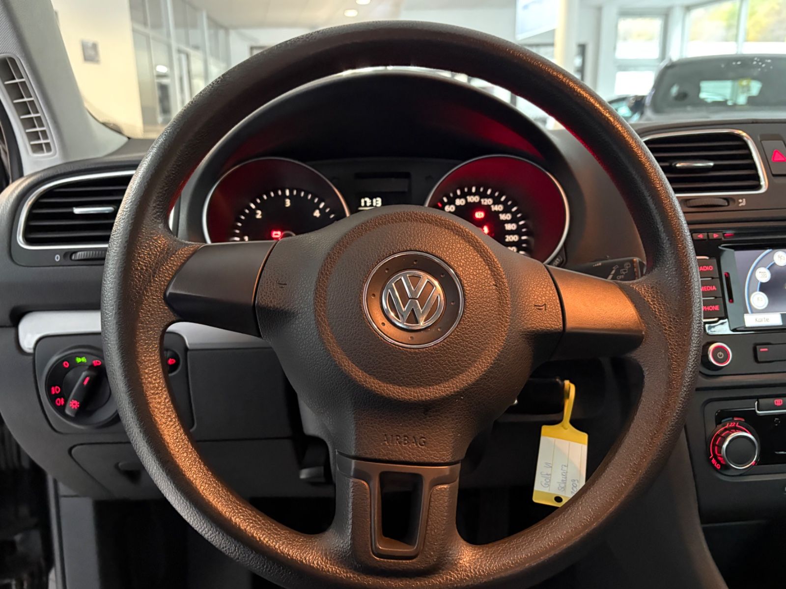 Fahrzeugabbildung Volkswagen Golf VI Variant 1.6 TDI