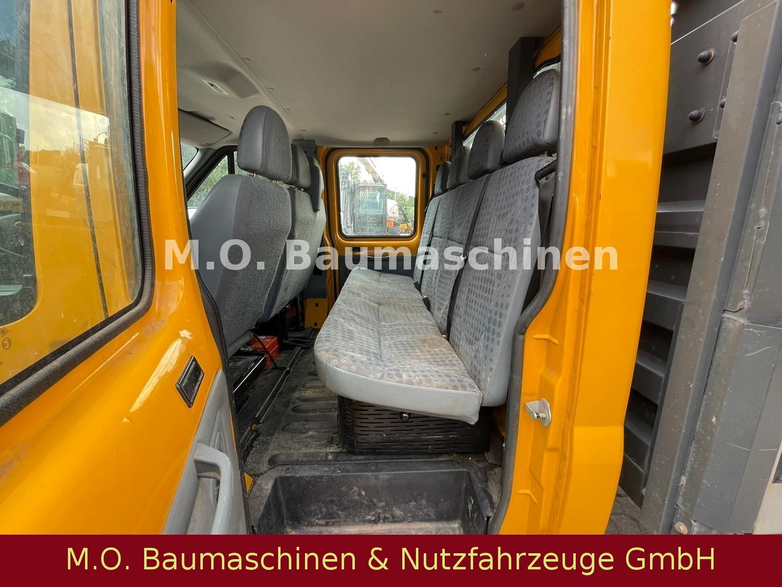 Fahrzeugabbildung Ford Transit Pritsche FT 350 EL /  DOKA / AC /