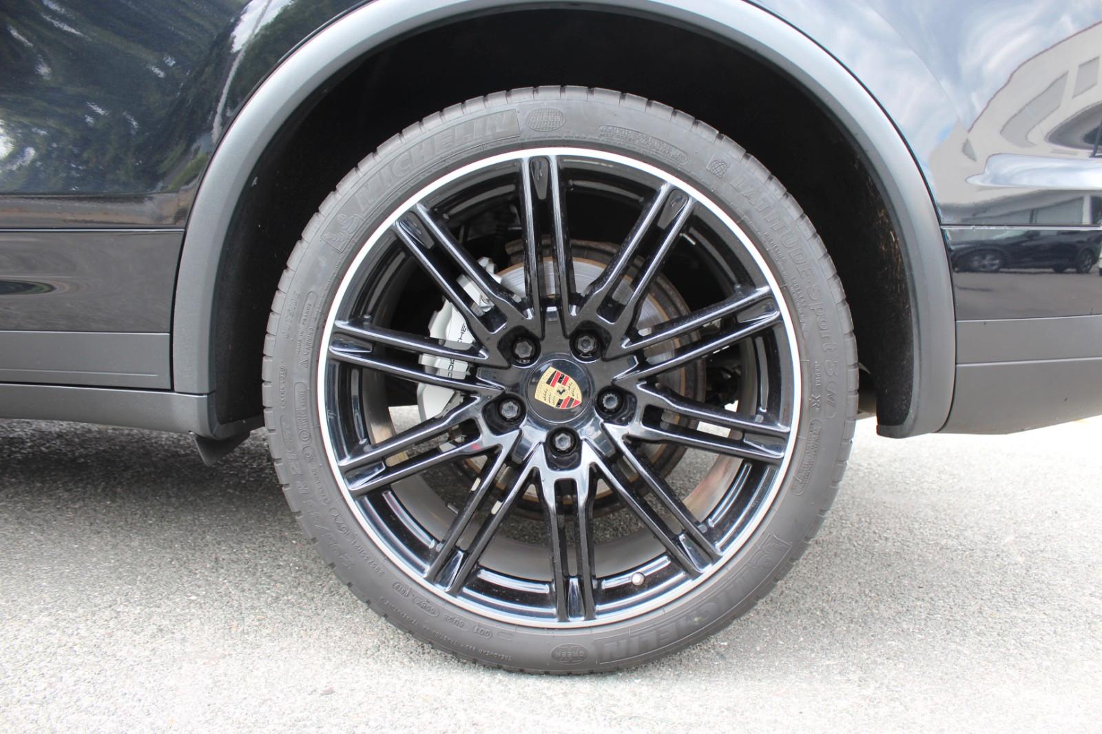 Porsche Cayenne S Diesel 1.Hand*21 Zoll*Bose*14-Wege*ACC