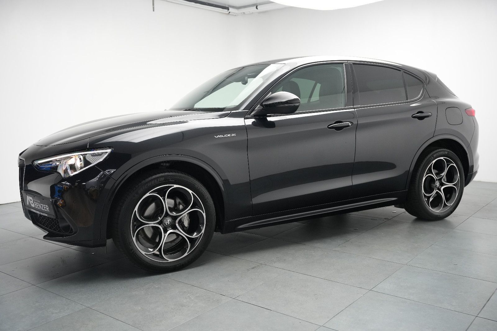 Fahrzeugabbildung Alfa Romeo Stelvio Veloce *Kamera*Leder*Memory*AllBlack