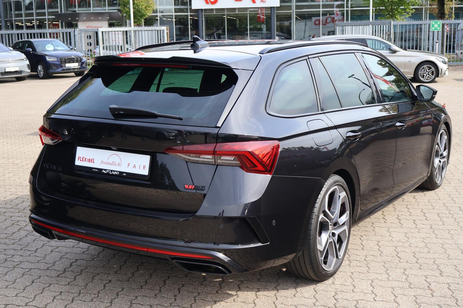 Skoda Octavia Combi 2.0 RS DSG LED Navi Sitzheizung