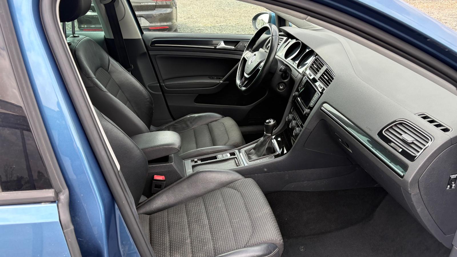 Volkswagen Golf 2.0 TDI BMT Highline*