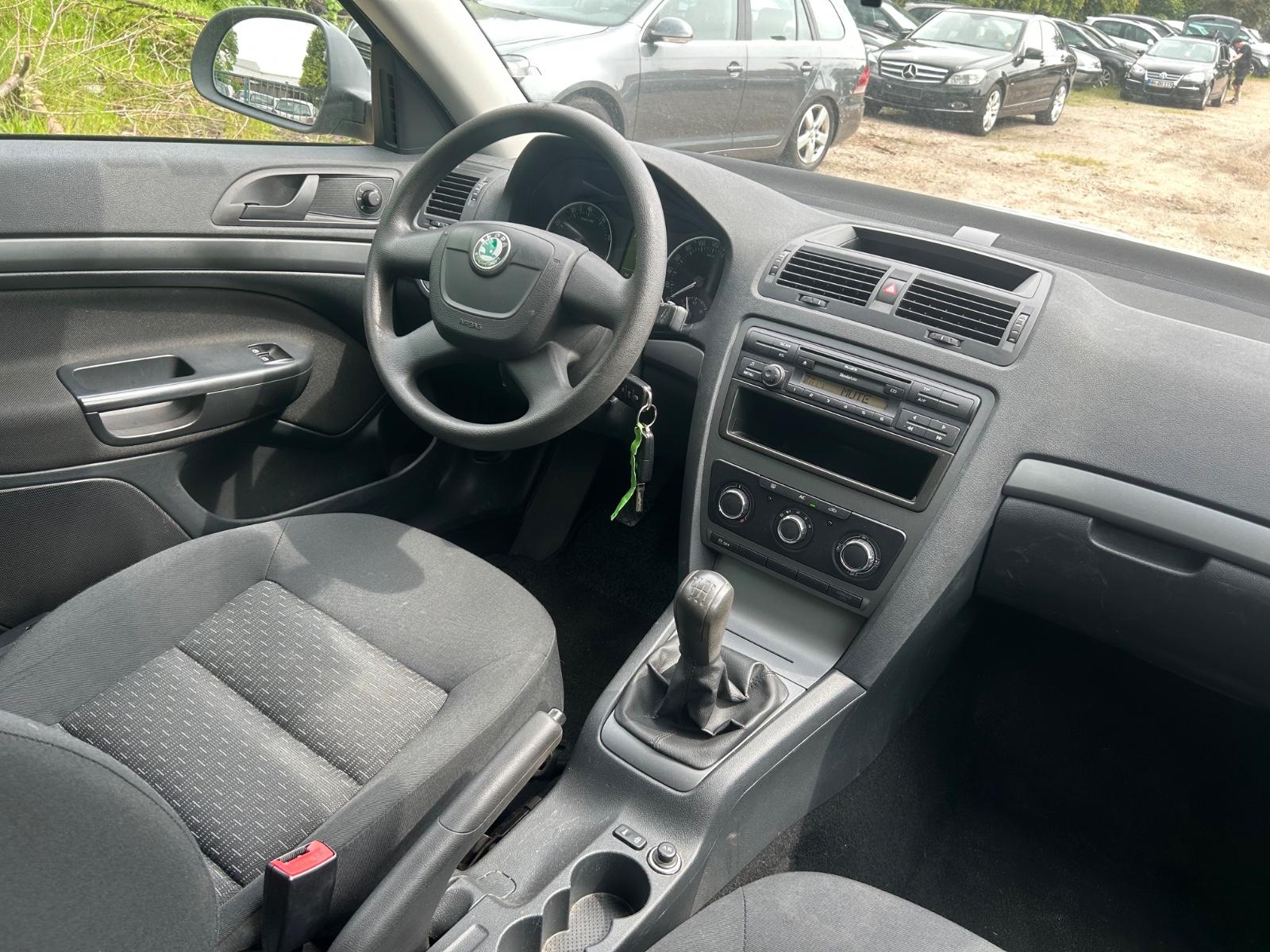 Skoda Octavia 2012 — photo 10