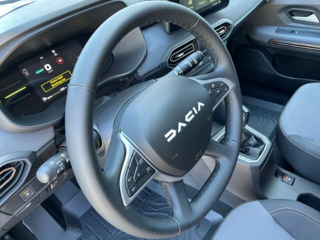 Fahrzeugabbildung Dacia Jogger 1.6 Hybrid 140 Extreme+ Autom. 7-Sitzer,