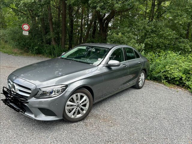 MERCEDES-BENZ C 180 CGI Avantgarde High End Lichtpaket