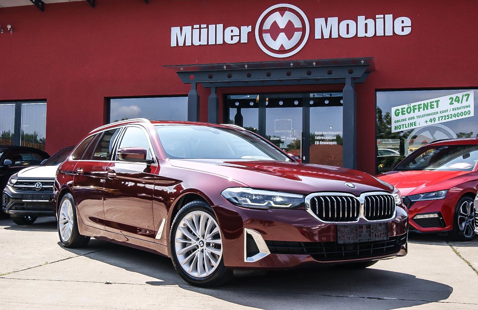 Fahrzeugabbildung BMW 530 d Touring H&K SOUND PANORAMA AVENTURINROT 3